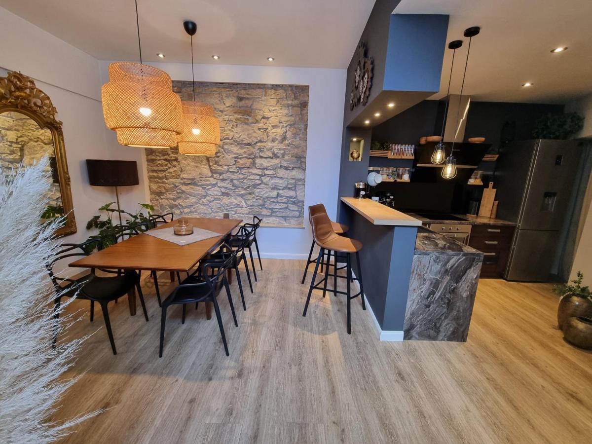 Arena Design Apartments With Free Private Parking And With A Terrace PUY Exterior foto