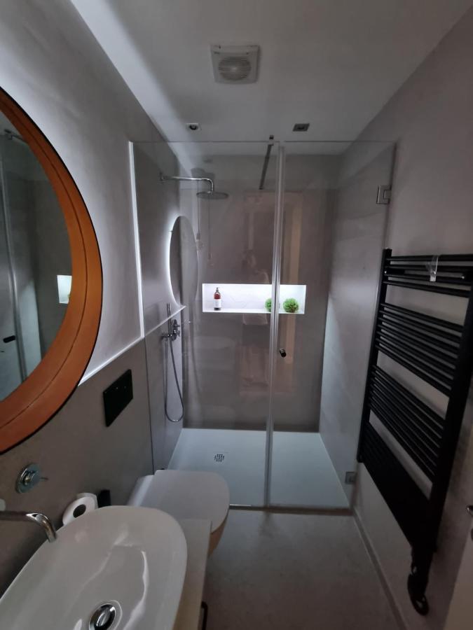 Arena Design Apartments With Free Private Parking And With A Terrace PUY Exterior foto