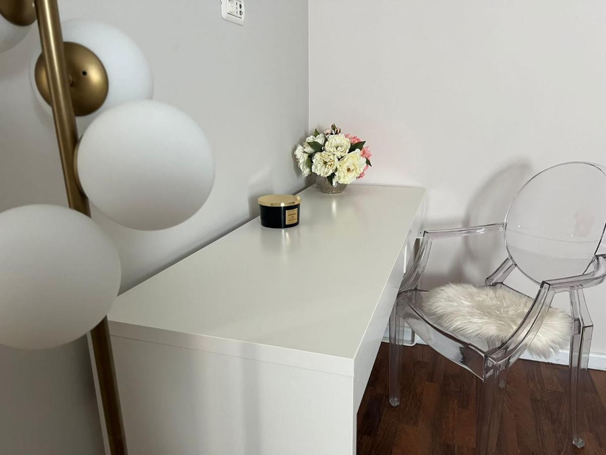 Arena Design Apartments With Free Private Parking And With A Terrace PUY Exterior foto