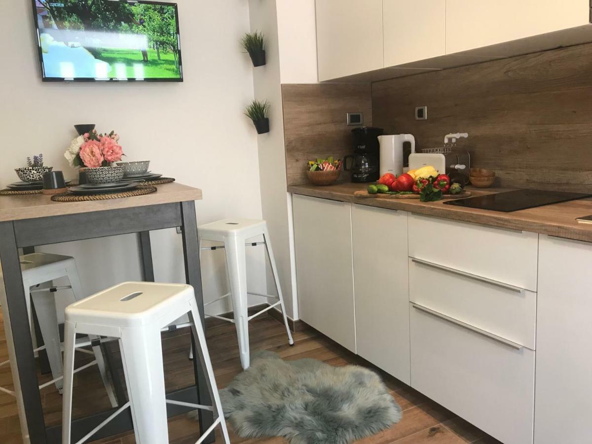 Arena Design Apartments With Free Private Parking And With A Terrace PUY Exterior foto