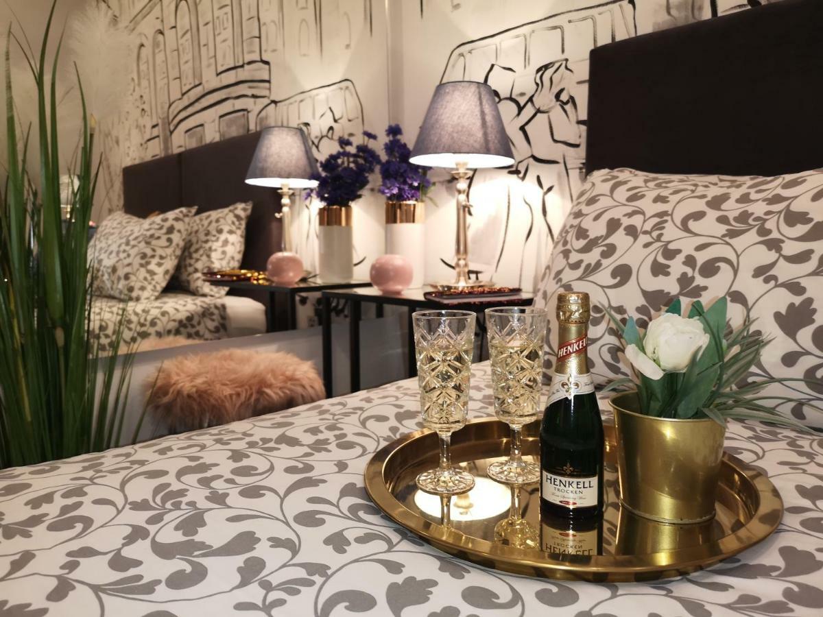 Arena Design Apartments With Free Private Parking And With A Terrace PUY Exterior foto