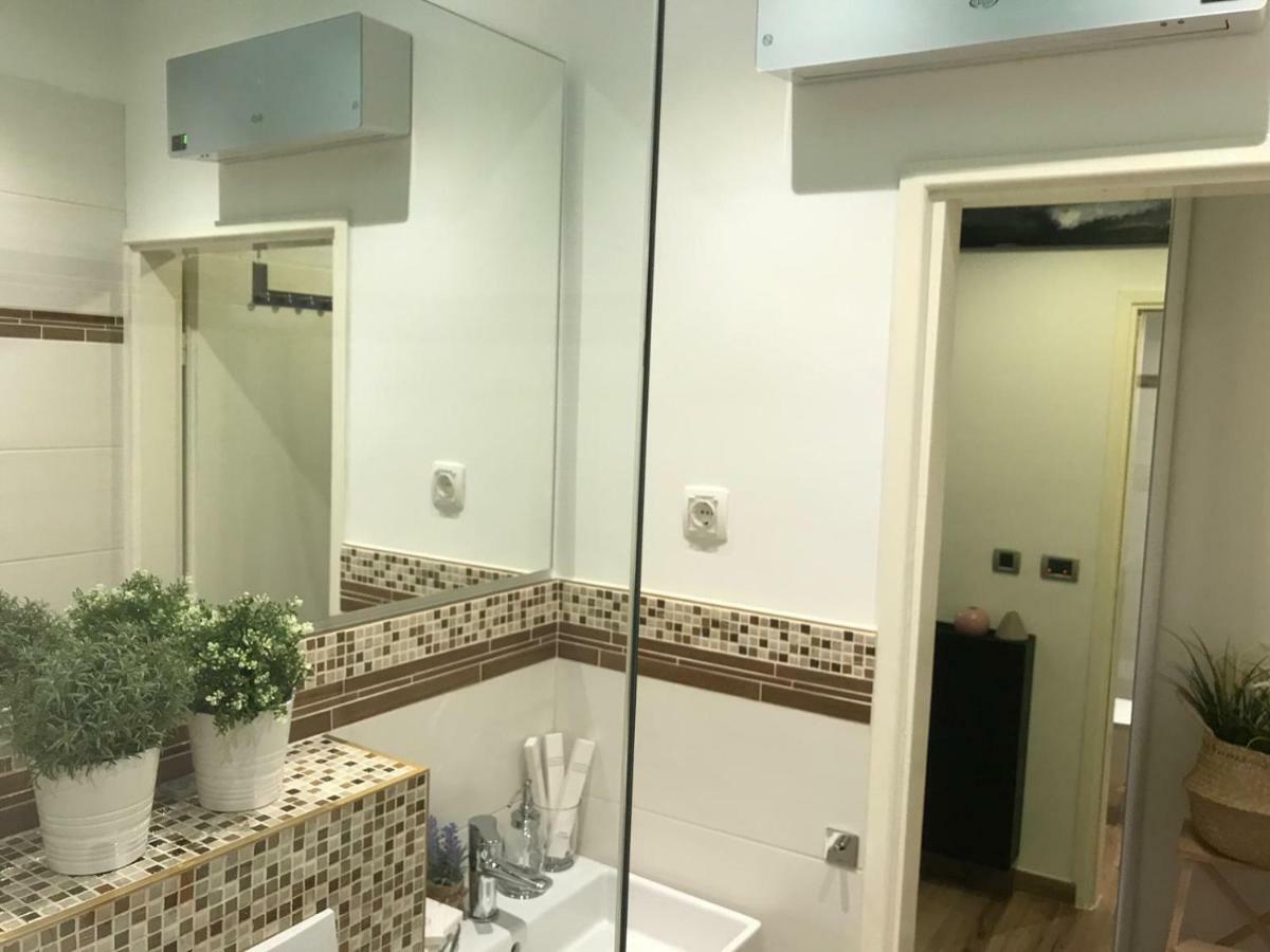 Arena Design Apartments With Free Private Parking And With A Terrace PUY Exterior foto