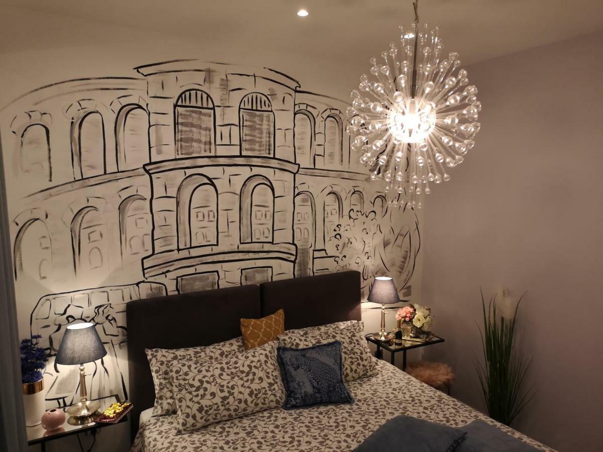 Arena Design Apartments With Free Private Parking And With A Terrace PUY Exterior foto